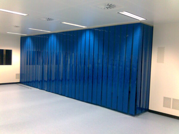 PVC Stroken met verbeterde antistatische eigenschappen op Rol: 300*3mm: 50 meter - Afbeelding 2