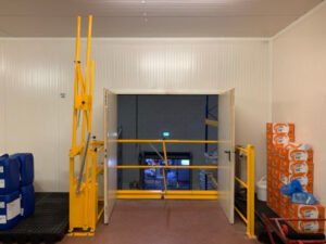Variogate 180 door de muur gemonteerd 
